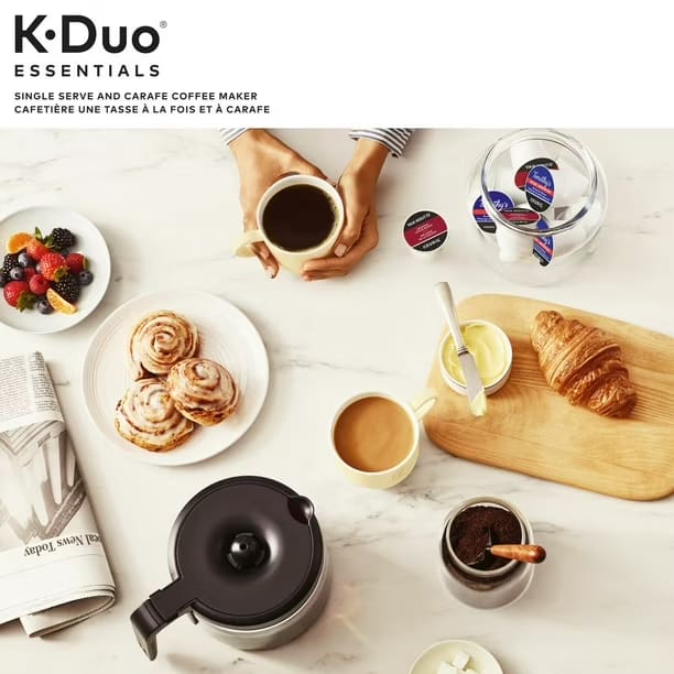 Cafetière à dosettes et carafe KEURIG K-Duo Essentials à portion individuelle K-Cup, emballage défectueux avec garantie complète